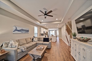 Smart TV, DVD player - Wonderful 4 bedroom 2.5 bath - Nestled in a quiet Community! Wifi Available, Pool, Beach Trolley! (Ocean View)