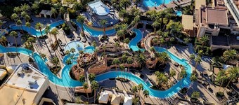 PENTHOUSE! TOP FLOOR  MGM Signature !STRIP and MSG Sphere VIEWs! no resort fee!