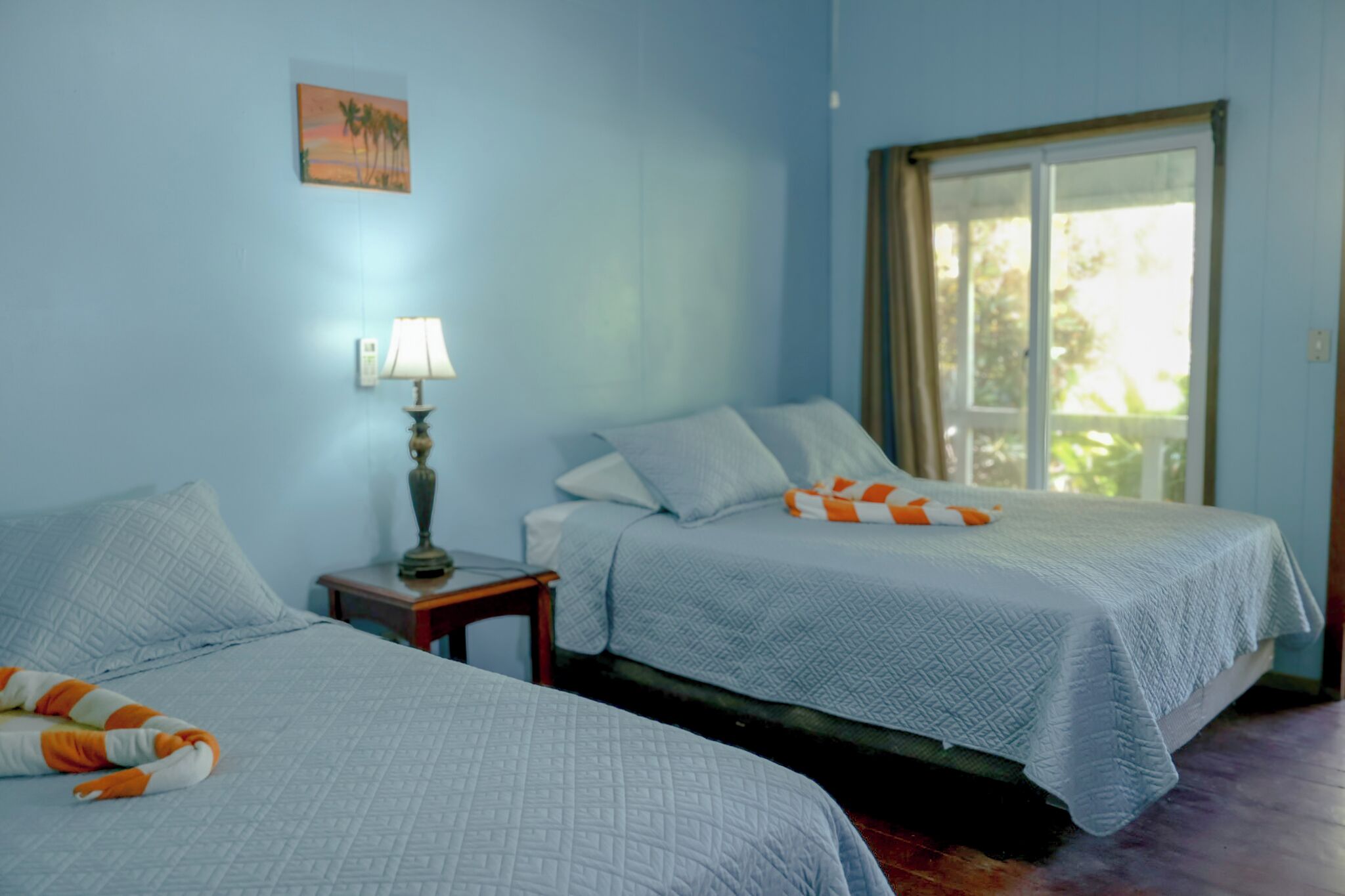 Eenvoudige kamer, 2 queensize bedden, uitzicht op zee | Pillowtop-bedden, beddengoed