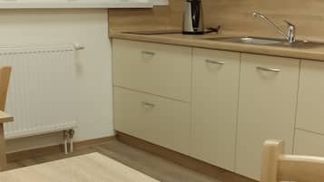 Standard Double or Twin Room, City View | Interior