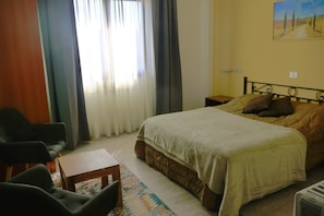 Free cots/infant beds, rollaway beds, free WiFi, bed sheets
