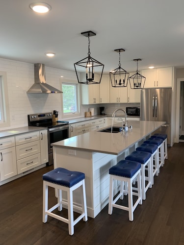 Lake Le Homme Dieu Family Getaway @ Crestwood Lodge.