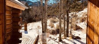 Wapiti Peek- breathtaking views, pet friendly, only a 30-minute drive to Yellowstone National Park!
