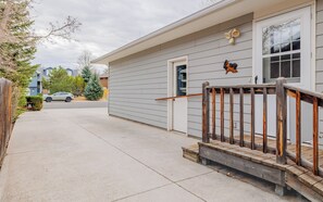 Exterior - River's View- Spacious retreat, Overlooking the Shoshone River (Cody)