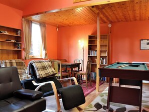 Spielezimmer
