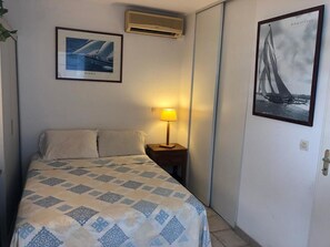 Classic Apartment, Marina View | Premium bedding, iron/ironing board, free WiFi, bed sheets - Bleu Horizon Résidence by weekome (Les Abymes)