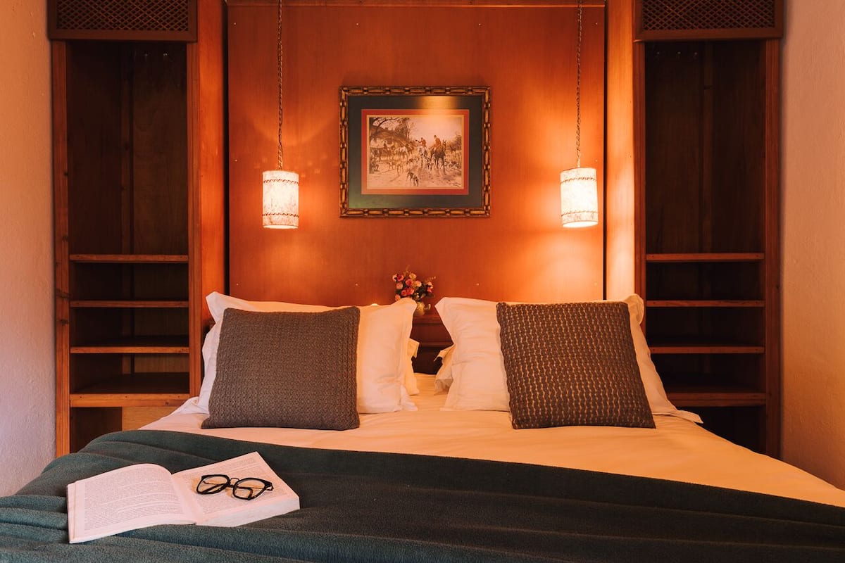 Habitación doble Deluxe | Edredón, insonorización, wifi gratis y ropa de cama