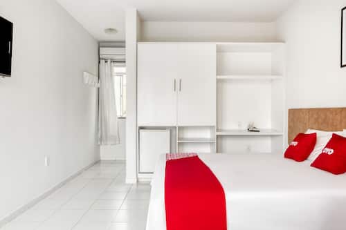 Triple Room (1 Double bed + 1 Single bed)