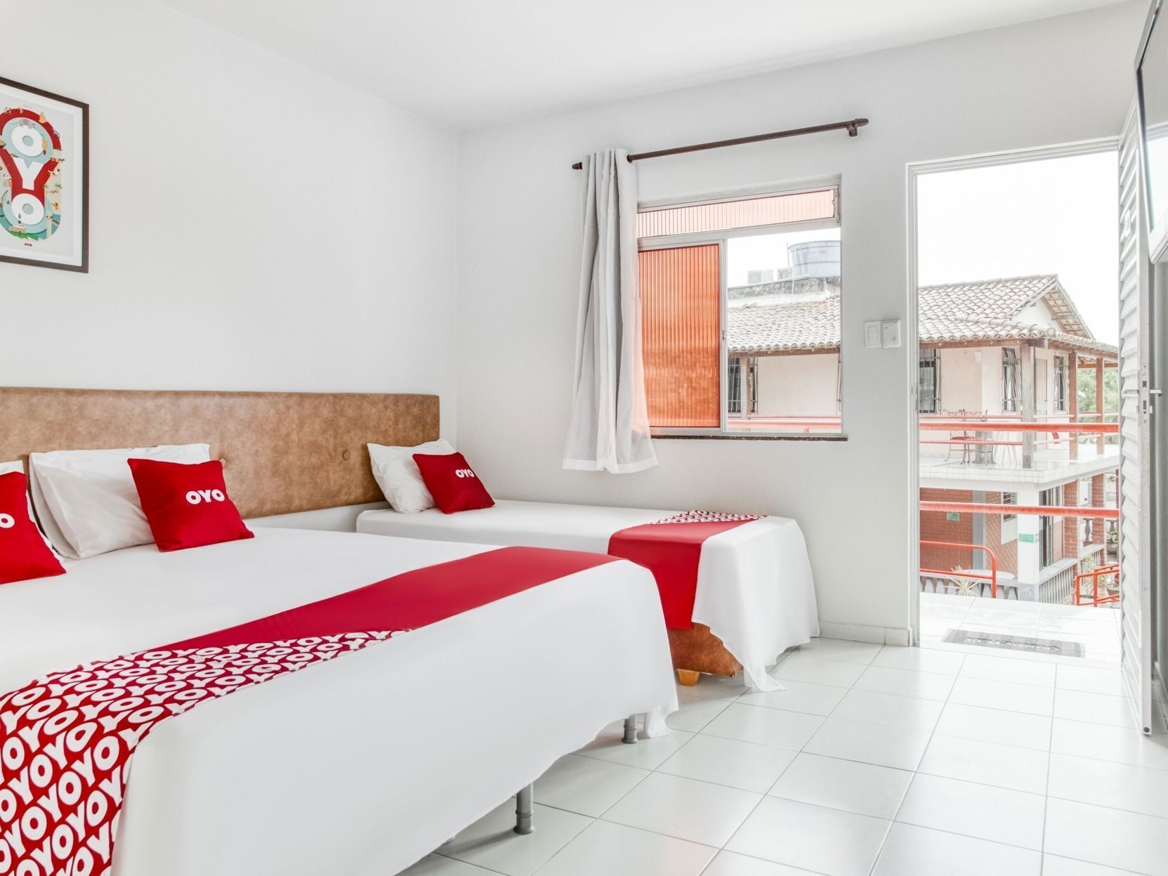 Minibar, iron/ironing board, free WiFi, bed sheets
