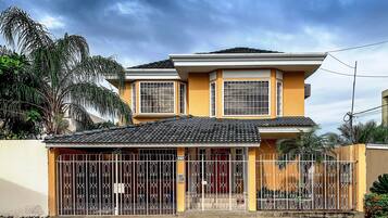 Depan hartanah