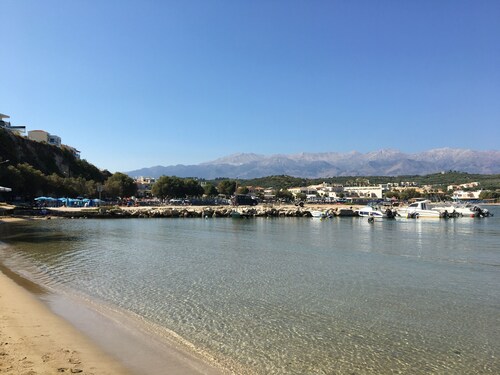 Kokkino Chorio Superb Detached Villa-Shared Large Pool,Stunning Sea View & WiFi 