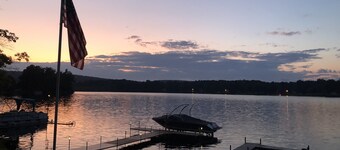 Quiet Lakefront property on Cassadaga Lake WiFi & 2 car parking. 