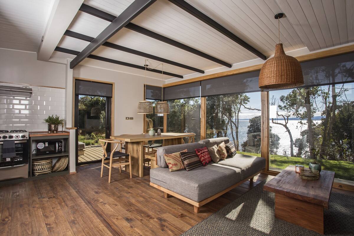 Deluxe Cabin, 3 Bedrooms, Lake View | Interior detail