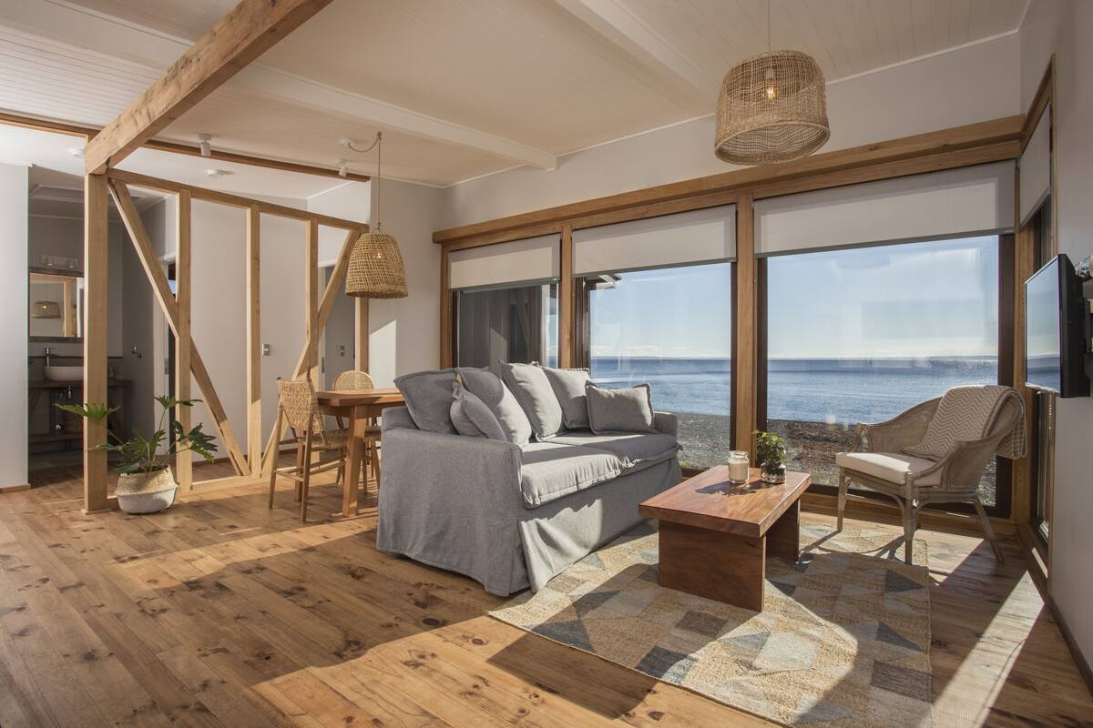 Deluxe Cabin, 2 Bedrooms, Beachfront