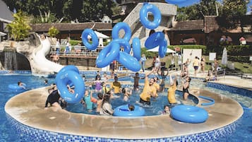 2 buitenzwembaden, gratis zwembadcabana's, parasols voor strand/zwembad