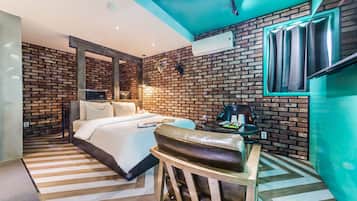 Suite (Check-in: Mon-Thu 6 PM, Fri-Sun 9 PM) | 1 Schlafzimmer, Verdunkelungsvorhänge, kostenloses WLAN