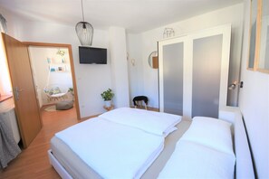 2 bedrooms, in-room safe, iron/ironing board, WiFi