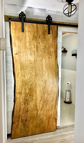 2BR Urban Escape Apt on a quiet wooded street