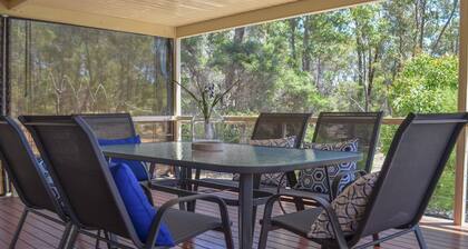 Lord's Retreat is a modern holiday home surrounded by peaceful bushlands