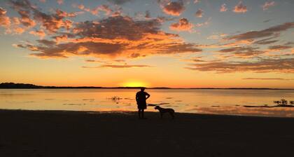 Lord's Retreat is a modern holiday home surrounded by peaceful bushlands