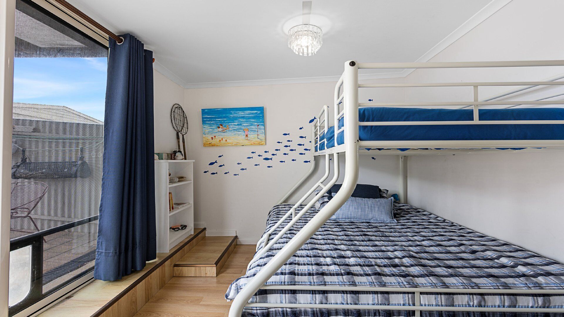 3 bedrooms, internet, bed sheets