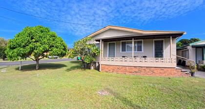 Marlene Court - Air con, boat parking