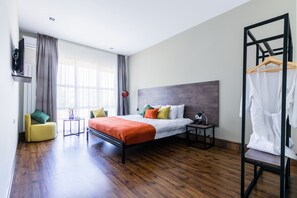 Deluxe Room, 1 King Bed, Terrace | Hypo-allergenic bedding, minibar, individually decorated, desk - Boutique Hotel MOJO (Tbilisi)
