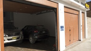 Free self-parking - Hotel Shelter (San Jerónimo de Tunán)