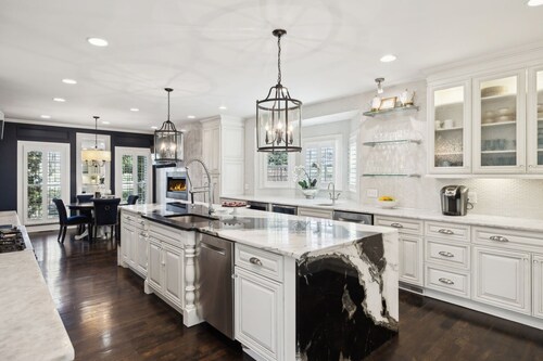 Pool -   ! 15 minutes to downtown Nashville! 