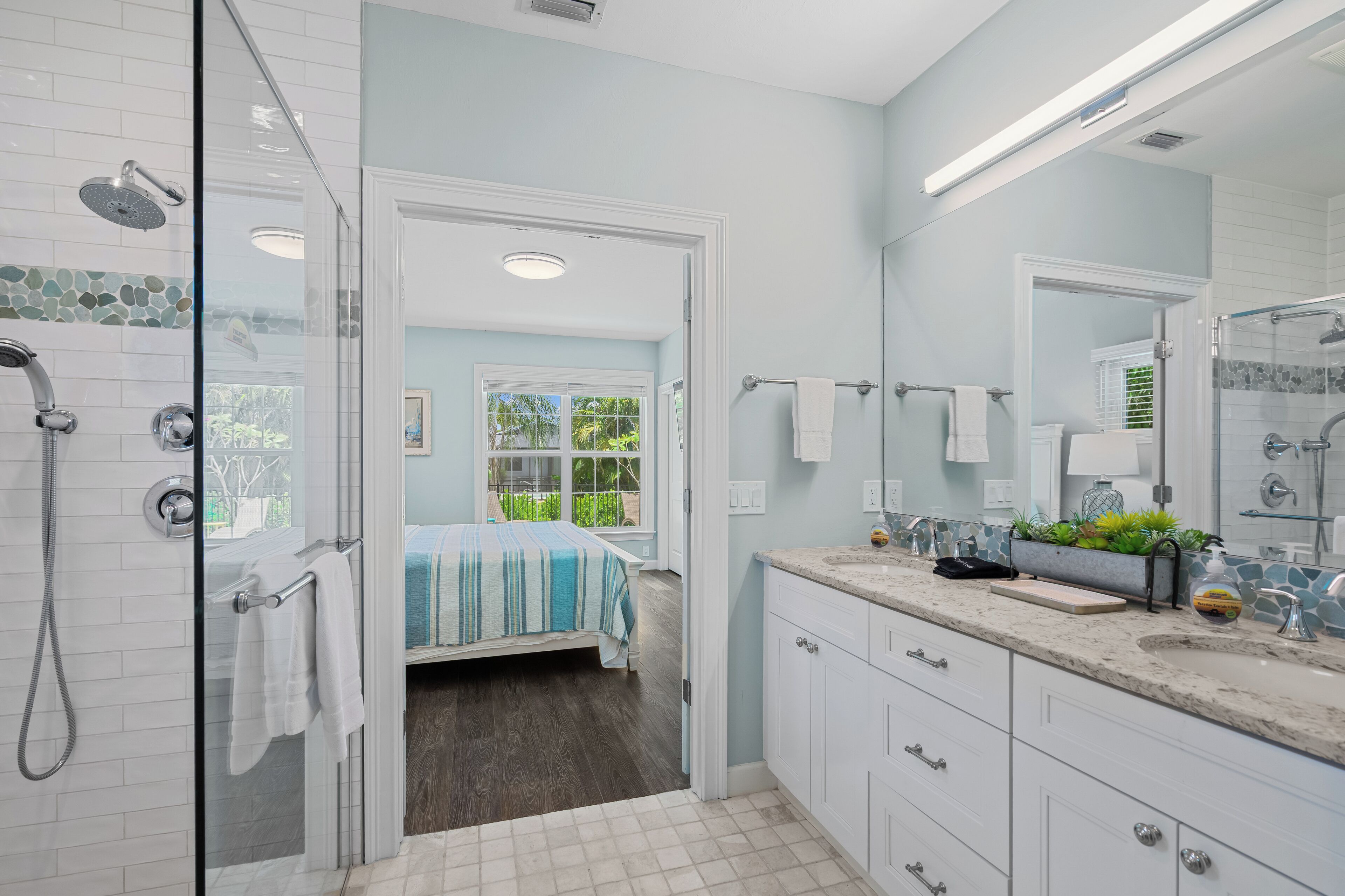 House, 4 Bedrooms, Pool Access, Lake View | Bathroom | Hair dryer, towels