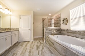 Villa, 6 Schlafzimmer | Badezimmer