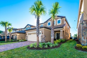 Condo, 5 Bedrooms | Exterior