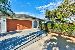 ที่จอดรถฟรี