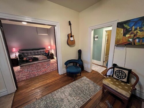 Colorful, tastefully redone 2 bdrm condo 1 block from the Arkansas River, downtown Salida