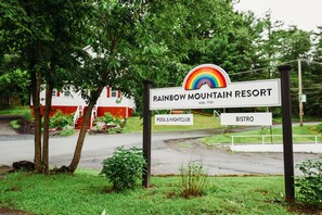 Front of property - Rainbow Mountain Resort (East Stroudsburg)