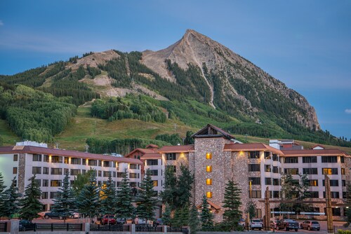 Great Deal! Comfortable Suite in the Mountains!