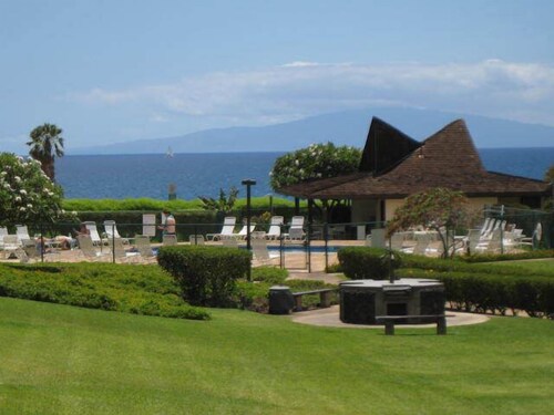 Beachfront//Oceanfront//Ocean View - 1/2/3 Bedroom Kihei Condo
