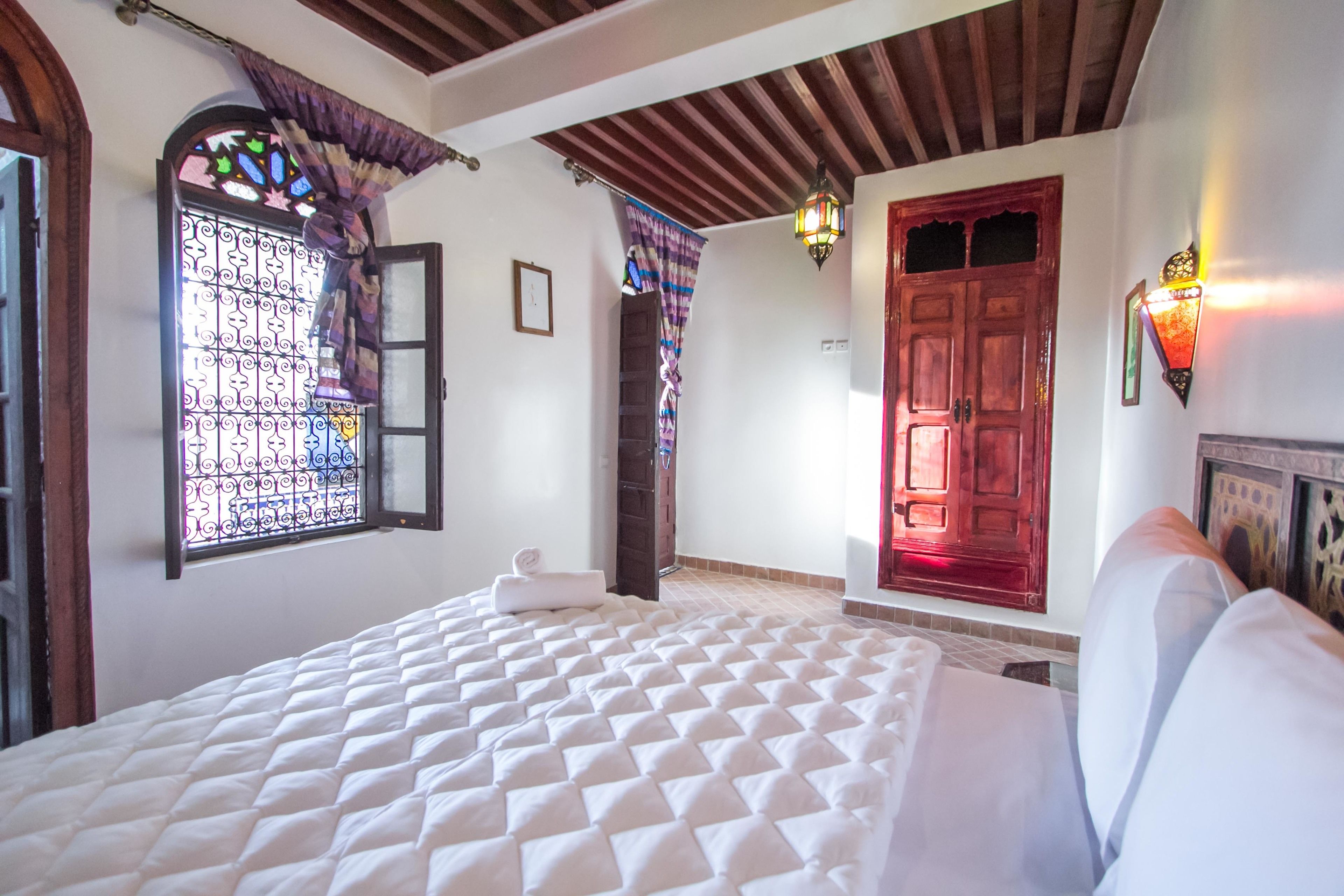 Economy Double Room, 1 Double Bed, Courtyard View | Free WiFi, bed sheets