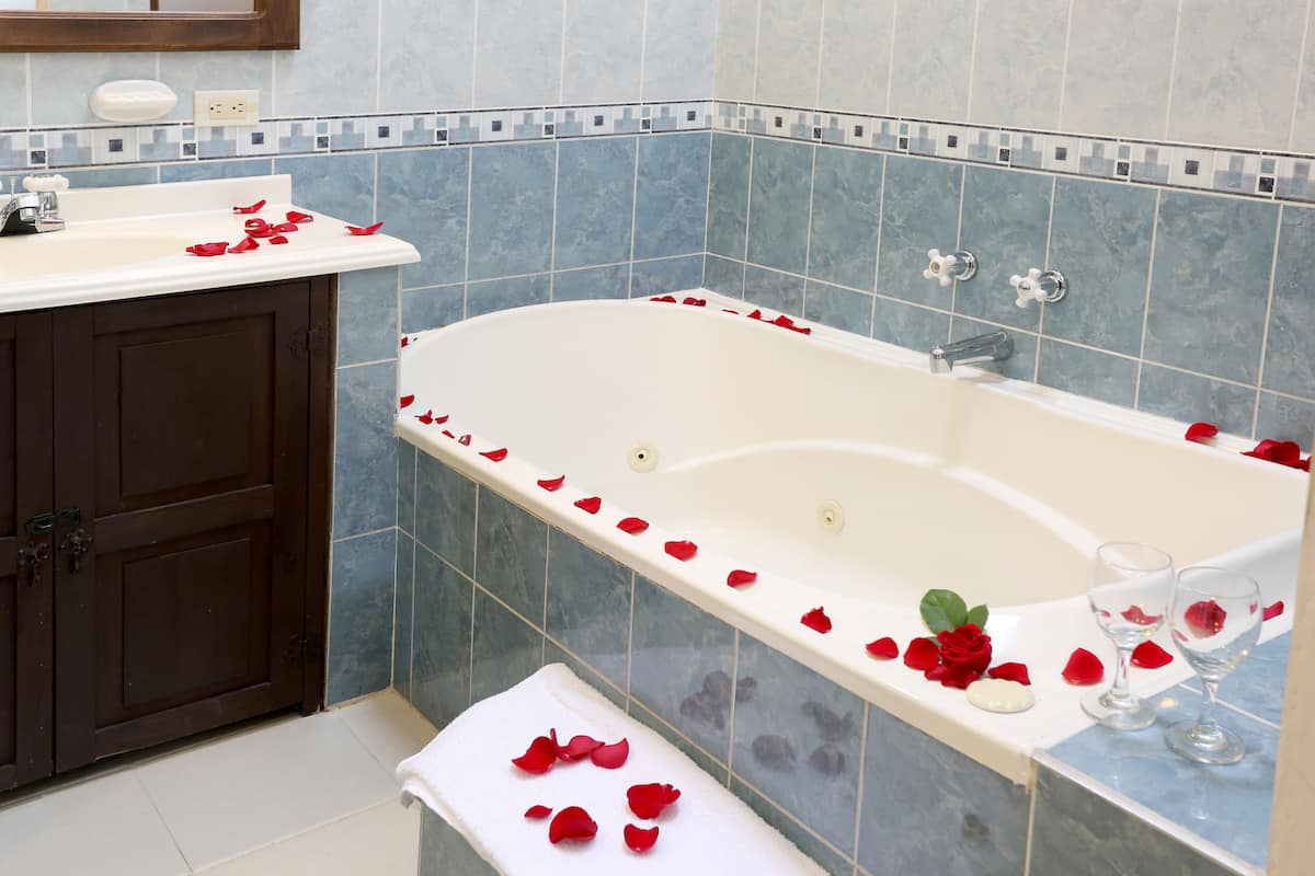 designer toiletries, towels, soap, shampoo