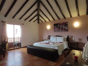 Superior Room | Premium bedding, individually furnished, desk, laptop workspace - Hotel Aqua Vitae (Villa de Leyva)
