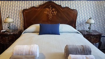 1 quarto, Wi-Fi de cortesia, roupa de cama