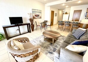 Televisión y reproductor de DVD 