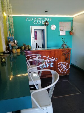 Dining room - Nativus Art Hostel (San José)