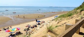 Famille et amis bienvenus, à quelques pas de la plage 