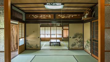 Private House | 1 bedroom, free WiFi, bed sheets