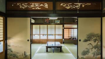 Private House  | 1 bedroom, free WiFi, bed sheets