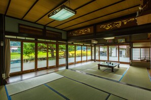 Private House  | 1 bedroom, free WiFi, bed sheets - Wealthy Farmer's House (Akitakata)