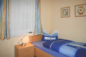 2 Schlafzimmer, Reisekinderbett, WLAN, Bettwäsche