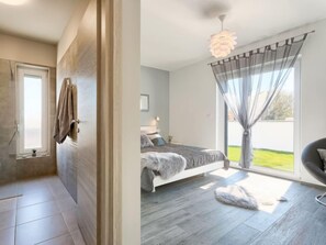 3 camere, una scrivania, accesso a Internet