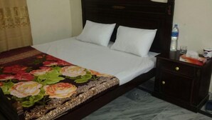 Business Double or Twin Room, City View | 15 bedrooms, premium bedding, in-room safe, desk - Islamabad Backpackers Hostel (Islamabad)